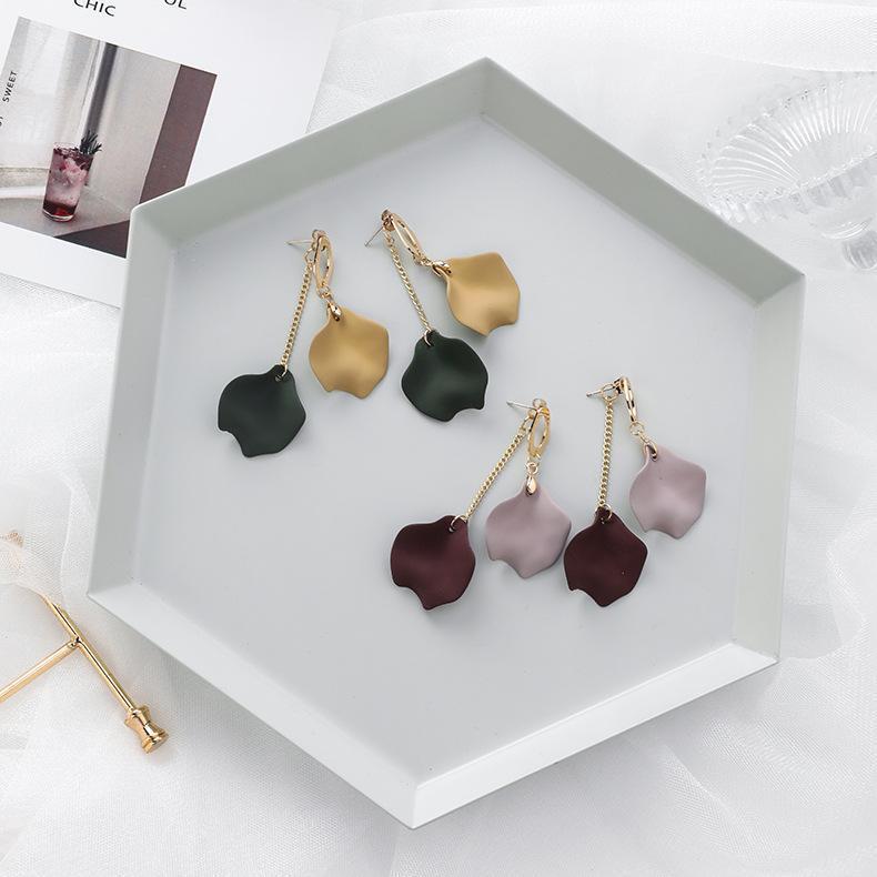 

Korea New Simple Petal Tassel Drop Dangle Earrings For Women Fashion Jewelry Trendy Pendientes1