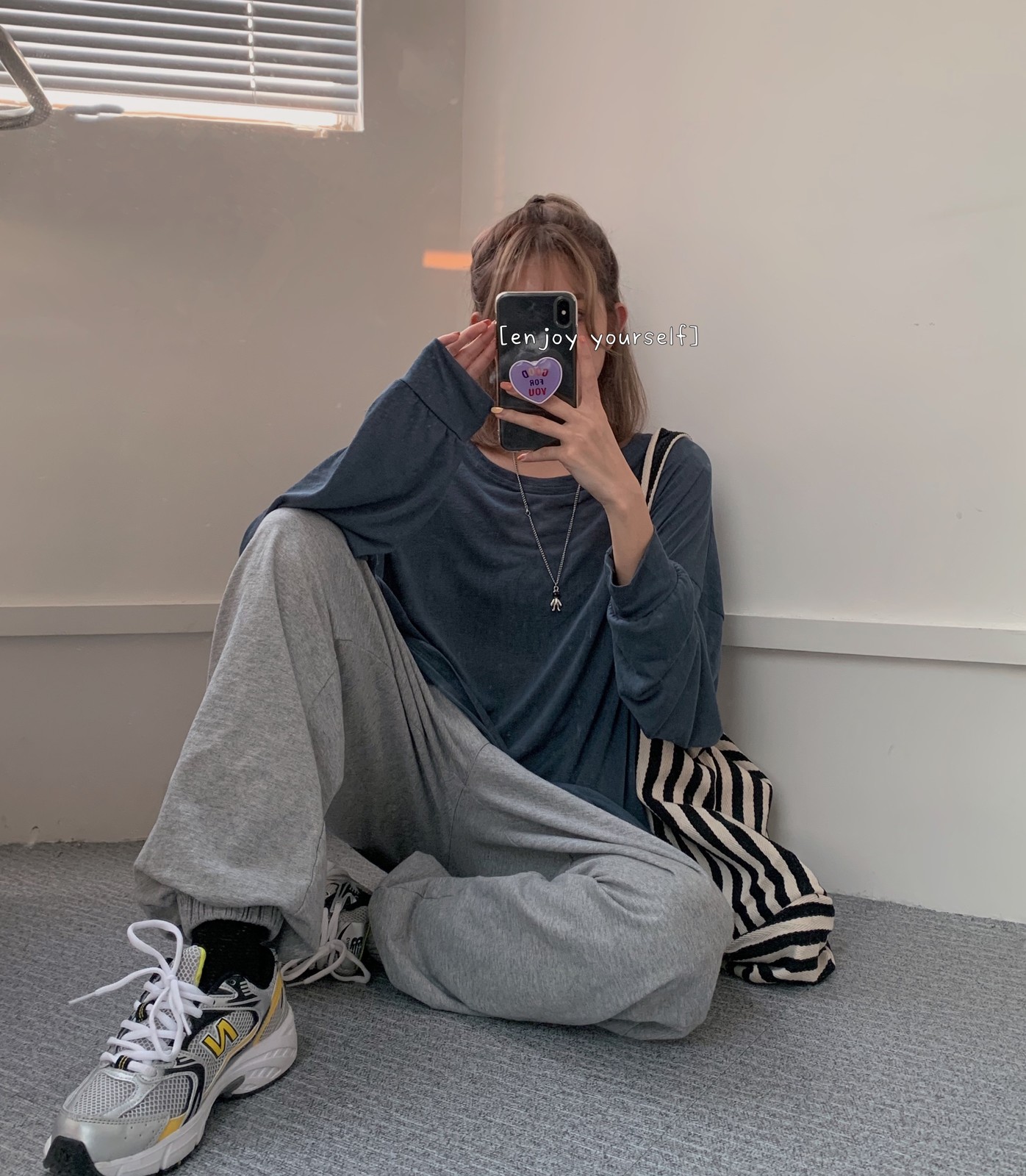 

2021 New 4 colours -Autumn Korean style sun protection of women Loose tops long sleeve women's femme shirt (y3956) 4BWS, Dark grey