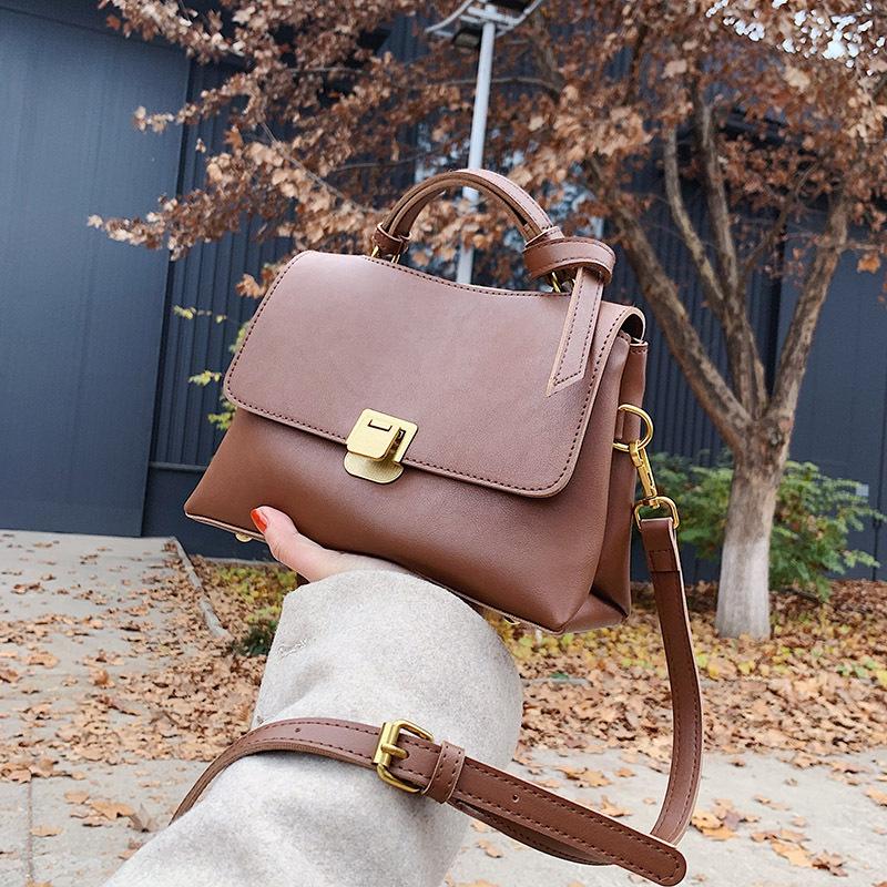 

High Quality Women's Bag Latest Fashion Handbag Women's Shoulder Bag Leisure Messenger PU Flap Shoulder Bags, Black