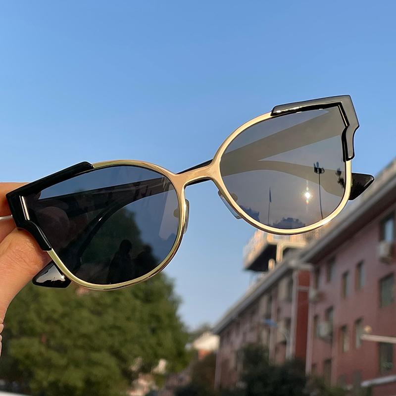 

Sunglasses Big Frame Black Outdoor Travel Sunnies Mirror Sun Glasses For Women Fashion 2021 Luxury Oversized Shades Gafas Retro