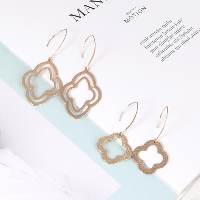 

Morocco Designer Zinc Alloy Quatrefoil Hollow Filigree Drop Earrings Moroccan Quatrefoil Craft Drop Earrings for Woman1