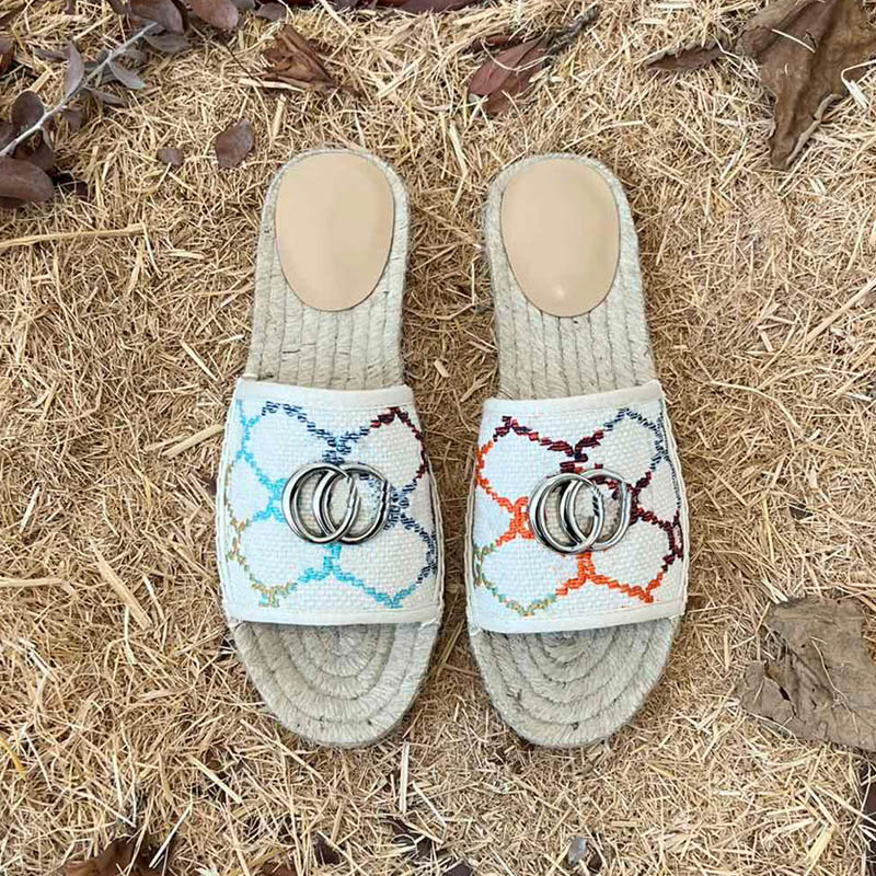 

Designer Classic Ladies Embroidered Sandals Summer Luxury Flat Women Grass Sole Casual Boat Shoes Metal Buckle Fisherman Canvas Shoes Lace Box Size 35-41, Style 1