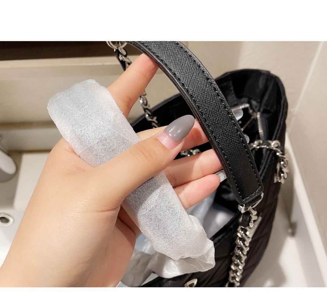 

Stylish Women Bags 20AW Top Hot Shoulder Designers Casual Shoping Bags Fashion Appears Extravagant Handbags Socialite Style Black Color