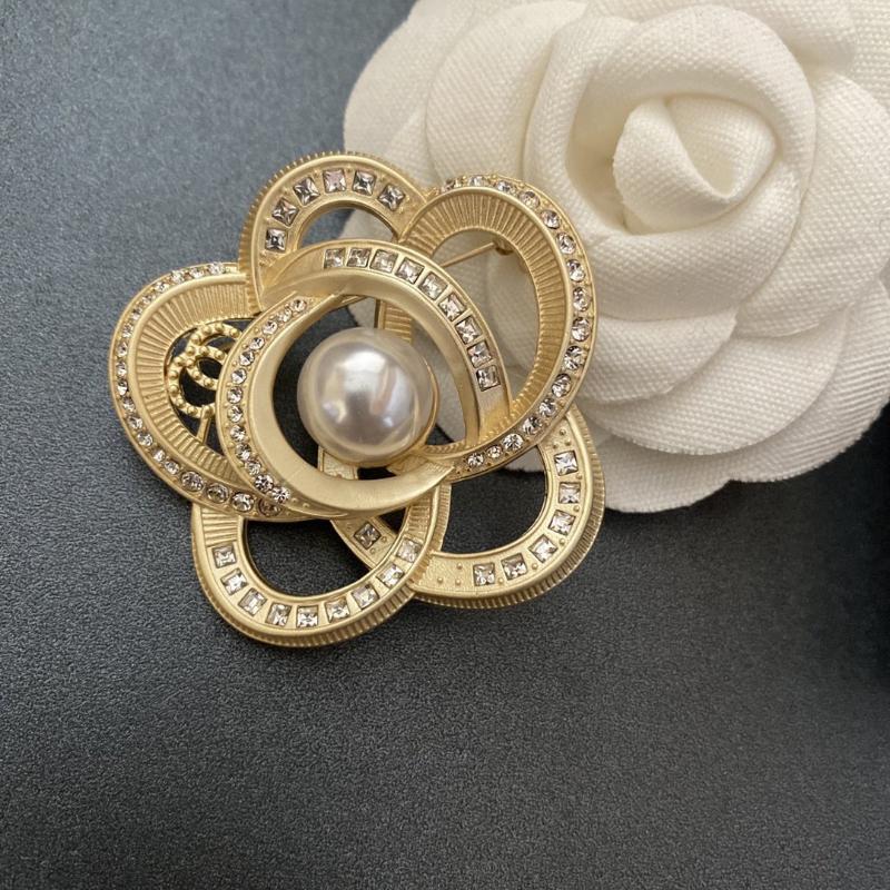 

Pins, Brooches Fashion Jewelry Gold Vintage Camellia Flower Brooch Party Sweater Pins Brooche Pearl Women Holiday Gift