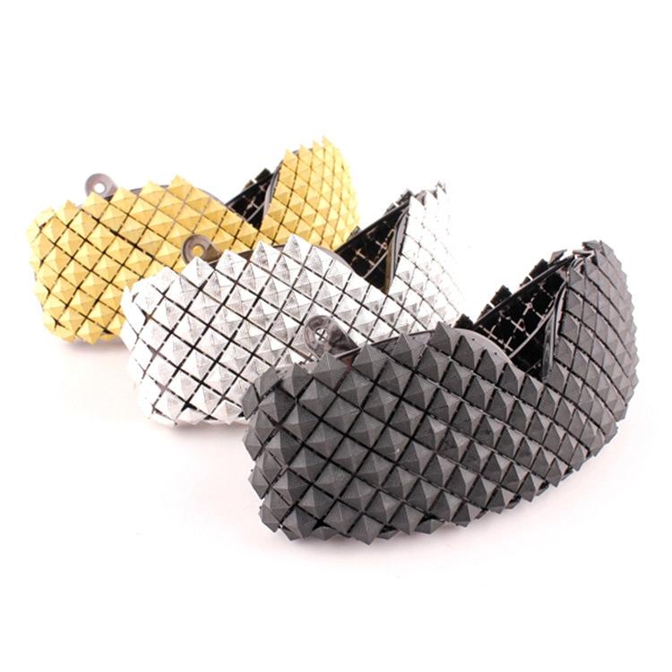 

Gold Silver Steampunk Sunglasses for Women Novelty Fashion Luxury Men Sun Glasses Pyramid Party Celebrity Goggles Hip Hop Gothic