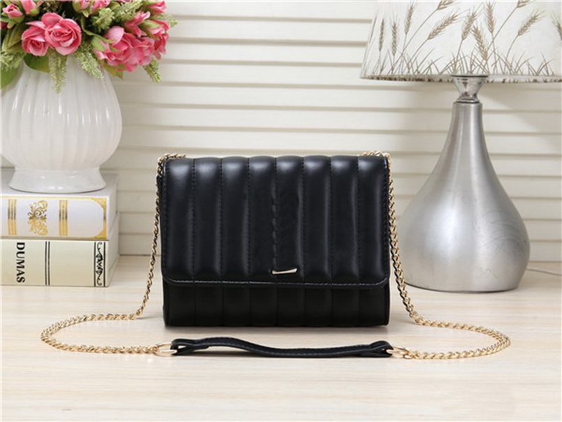 

Top Quality New Cross Body chain bag Cosmetic bag Wallet Handbag jewelry one shoulder slant cross handbag big gold women's bag Handbags, 20x16x5 cm