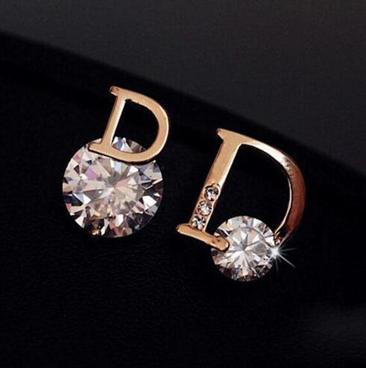 

Stud High Quality Fashion Earring Asymmetric Letters D Size Crystal Zircon Female Earrings S925 Silver Needles Wholesale