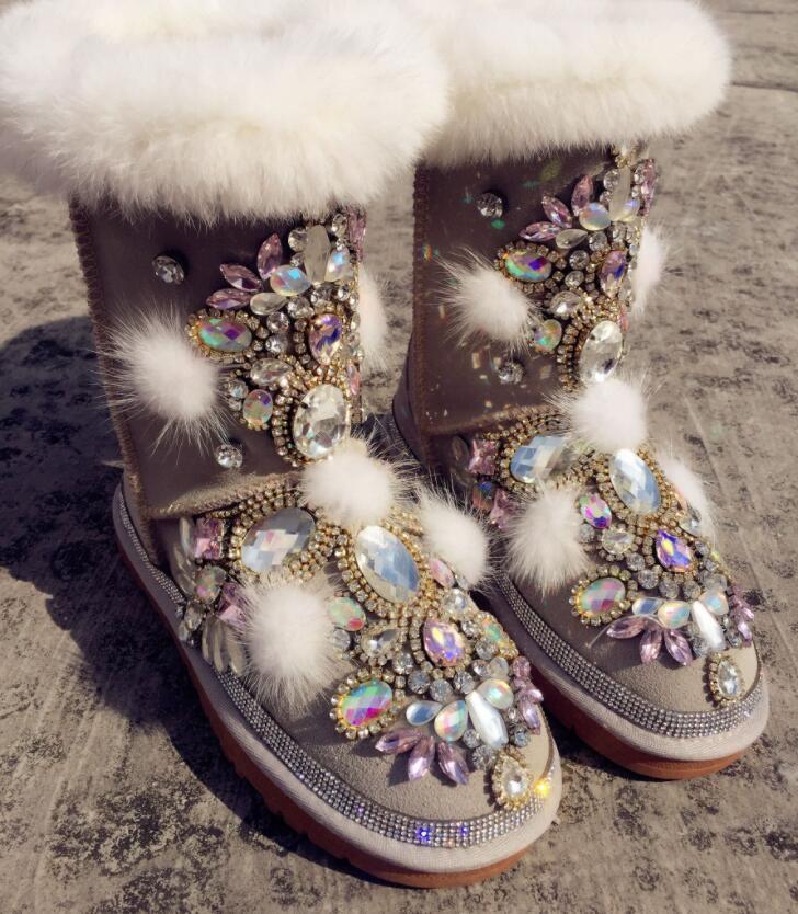 

2020 House Customized Hot Big Crown Crystal Fox Skin Beautiful High Leather Tube Station Snow Model Boots Fj8j, Beige
