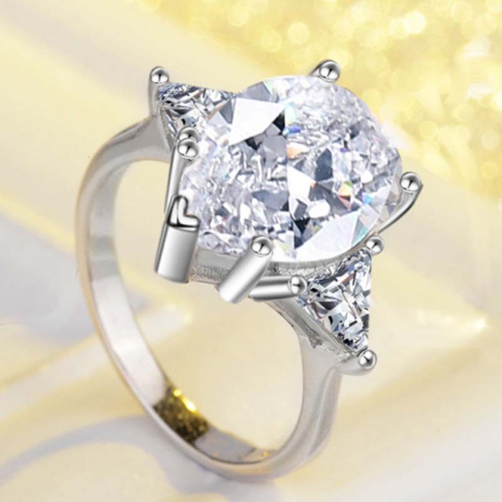 

Luxurys Designers Fashion Jz082 imitation large C diamond ring for women