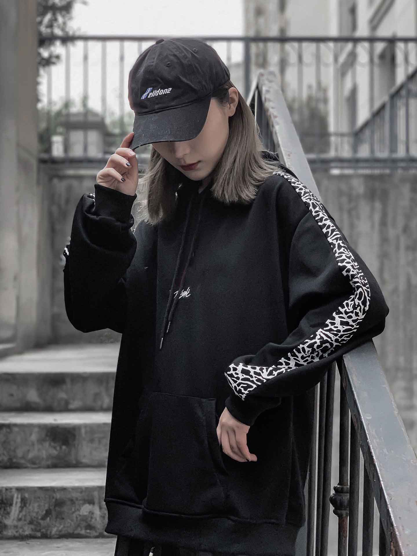 

Fashion Women's Hoodies 2020 New Winter Classical Sweater Simple Female Top Stylist Couple Embroidery StreetWear Men's Sweatshirt -XL, Black