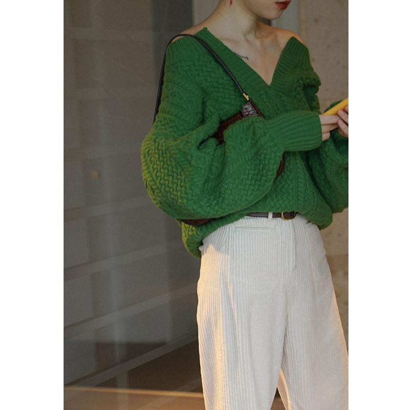 

2021 New Women's Retro Knitted Shirt Releases Soft Green with Low-cut Female Sweater Fall Vintage Oversized More Thick Jumper DW5W, Beige