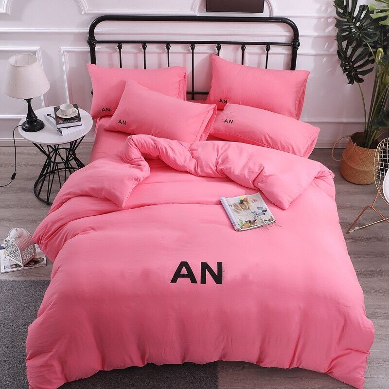 

Chic Branded Cotton 4pcs Bedding Sets Machine Hand Washing Letter BedClothes Pillow Sheet Woven Adult Soft  Size Bedding Sets