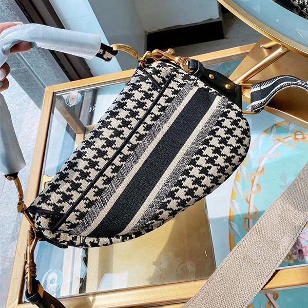 

Famous Brand Ladies Bag Saddle Retro High Quality Saddle Messenger Bag Handbag Star Celebrity Inspiration Embroidery Shoulder Bag2