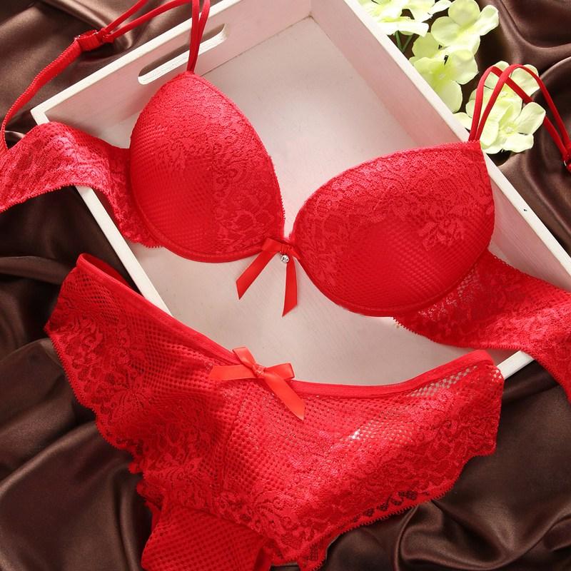 

Sexy Underwear Women Bra Set Lingerie Luxurious Vintage Bralette Lace Embroidery Underwire Push Up Brassiere And Panties Red