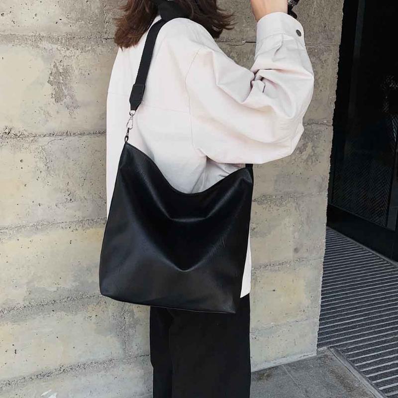 

Solid Color Fashion Leather Handbags For Student Luxury Shoulder Bags Women Large Capacity Pocket Shoulder Bag Bolsas Mujer, Black