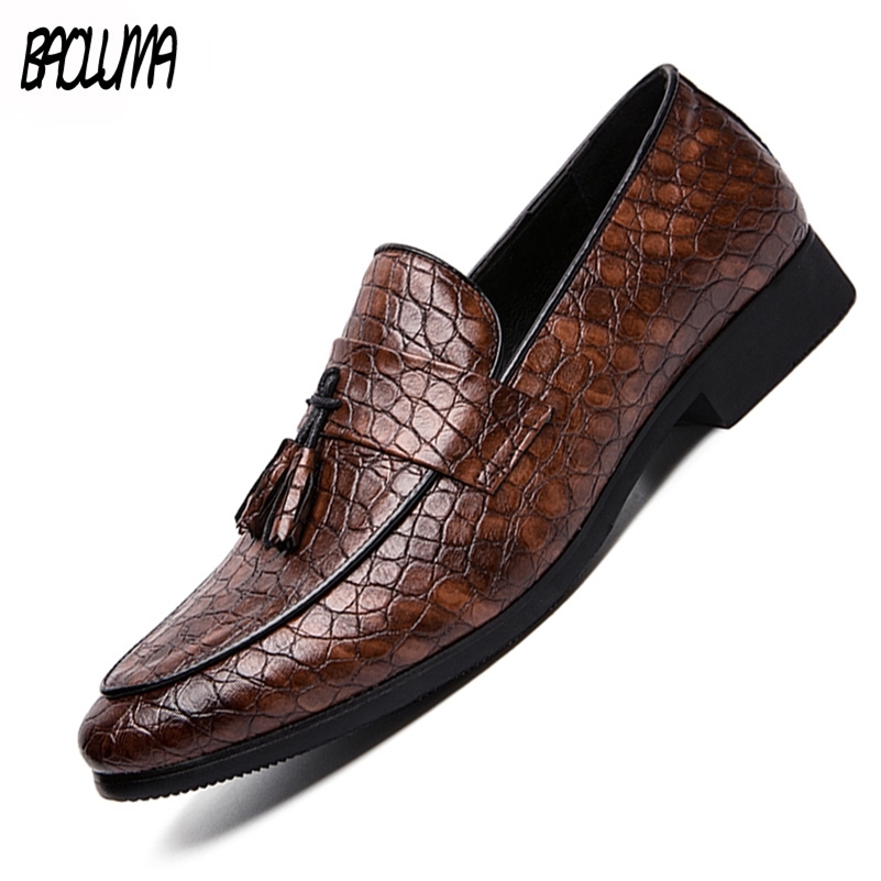 

Four Seasons Pointed Men Formal Business Brogue Shoes Luxury Men's Dress Shoes Male Casual Leather Wedding Party Loafers 201212, Black