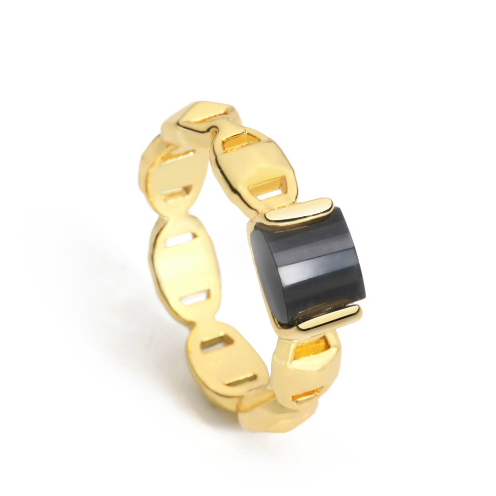 

VAROLE Punk Pyramid Chain Ring Gold Color Lady Simple Finger Rings For Women Minimalist Fashion Jewelry Gifts