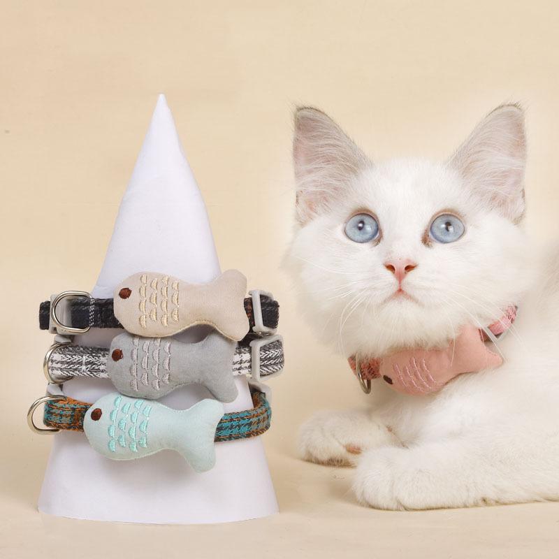 

Cotton Cat Fish Lattice Embroidery Collar Adjustable Buckle Necklace Neck Strap Gift for Your Cat or Small Dogs Pet