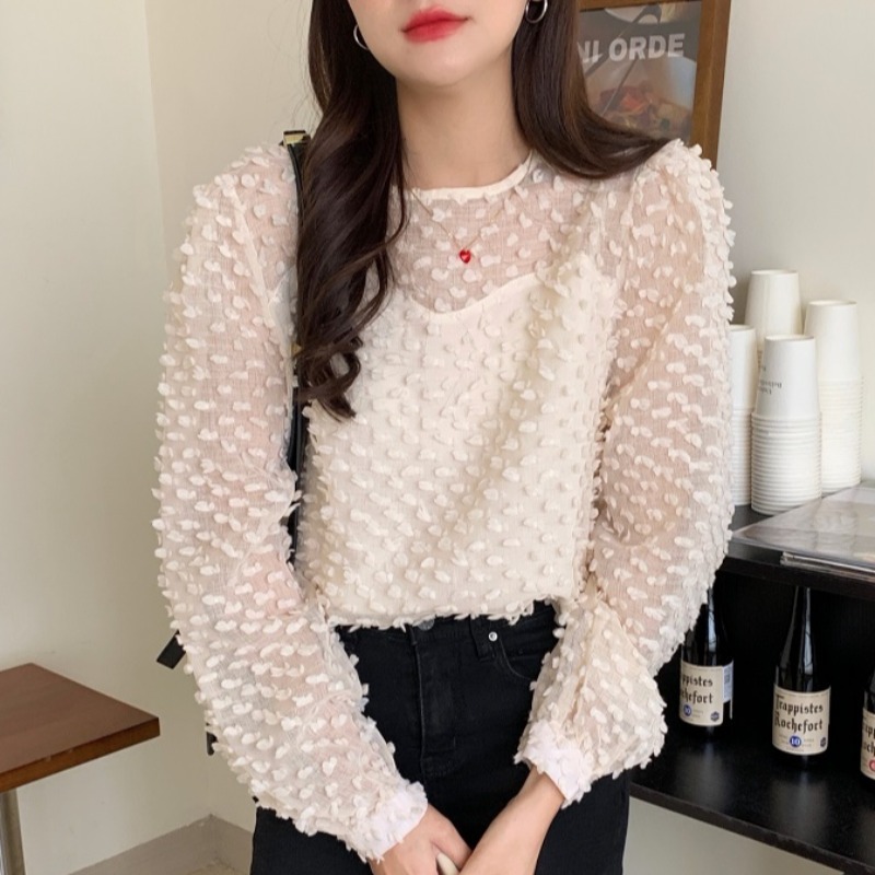 

2021 New Early spring sweet and slightly transparent round neck three-dimensional fur design puff sleeve shirt L69K, Black