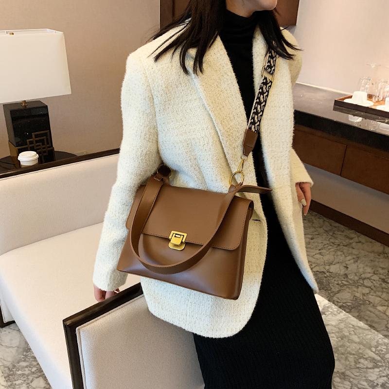 

2020 Trend Lock Flap Square Bag for Womens Luxury PU Shoulder Bag Classic Lady Messenger Crossbody Bags Designer Big Handbag Sac, Black