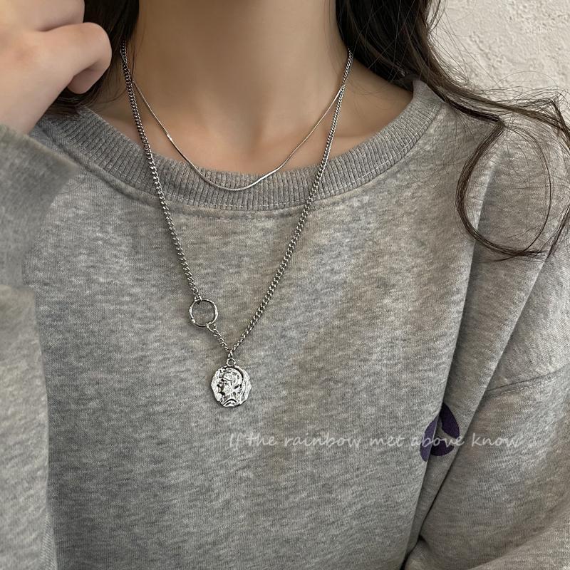 

Double layered portrait coin necklace women 2020 new trendy European and American retro autumn and winter simple all-match sweat1