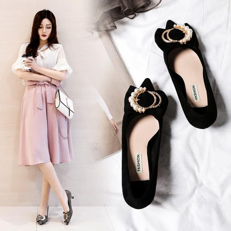 

2020 Korean version of the new pointed rhinestone pearl high heels elegant shallow mouth single shoes red bridal shoes