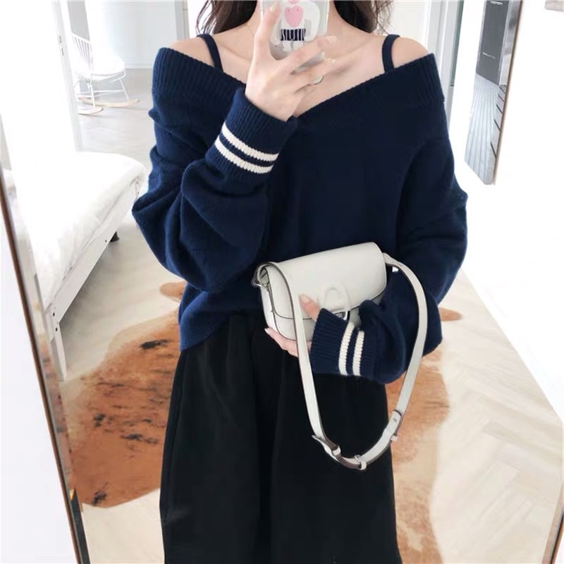 

New Female Retro Chess Sexy Blouses Girdle Two Ways to Wear Women's Jumpers with Low-cut Winter Tops High Street Clothes X135, Navy blue.