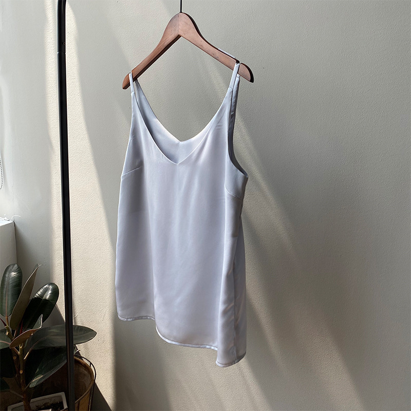 

2021 New Satin Bottoming with a Beautiful Camisole Sexy Vest Sleeveless Women Top Female Camis D2bq, Light blue