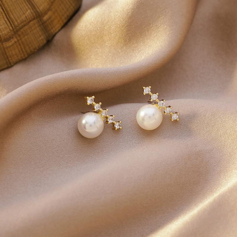 

2020 New Arrival Classic Round Simulated-pearl Stud Earrings For Women Fashion One Character Zircon Pearl Earrings