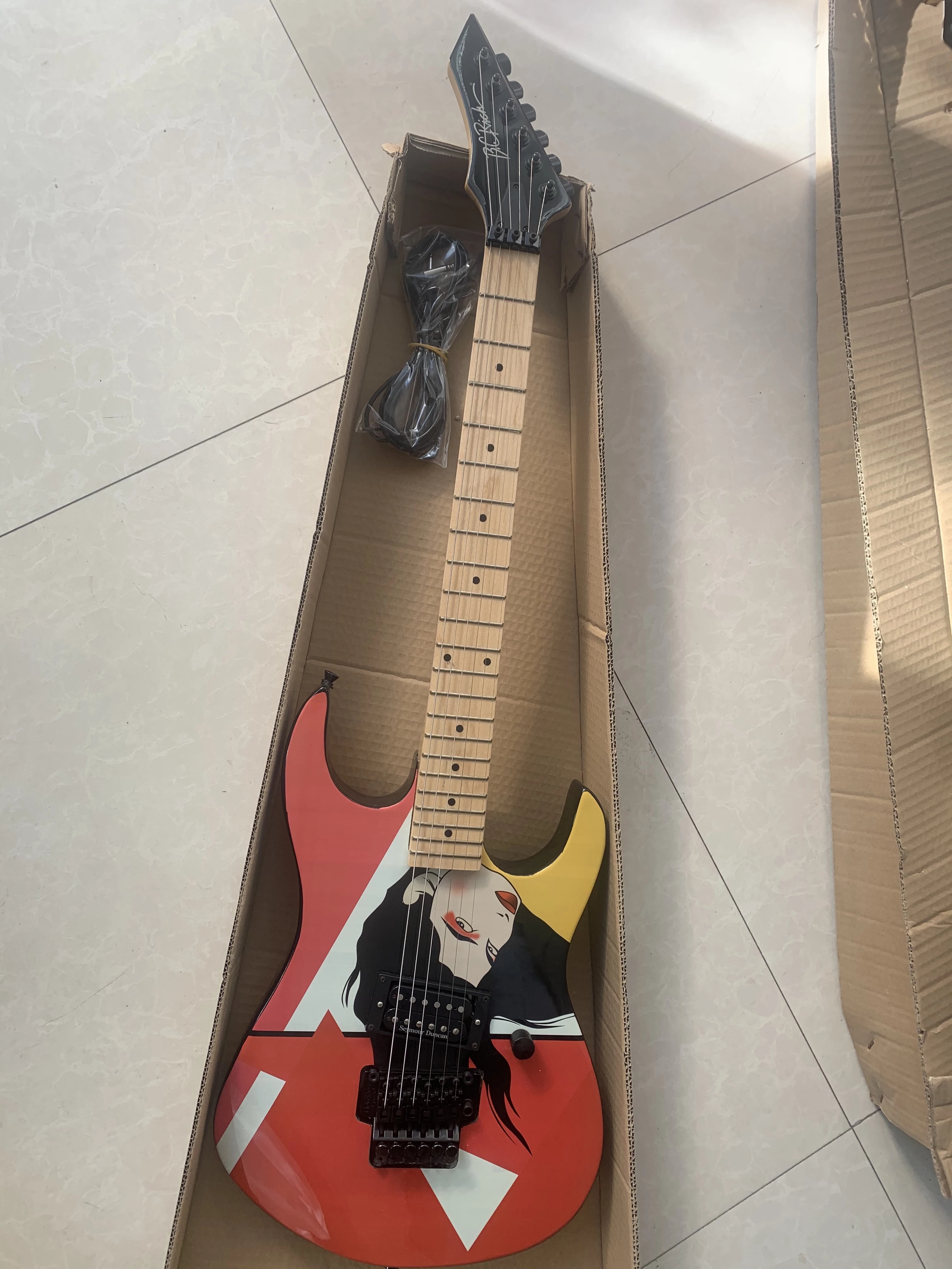 Ventes directes d'usine personnalisées de 2020 nouvelles guitares électriques de haute qualité, livraison gratuite