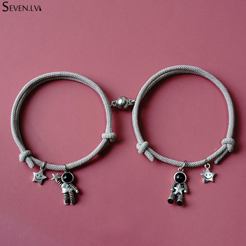 

Charm Bracelets 2pcs / Set Astronaut Jewelry Magnet Attract Couples Bracelet Adjustable Rope Gift For Women And Men