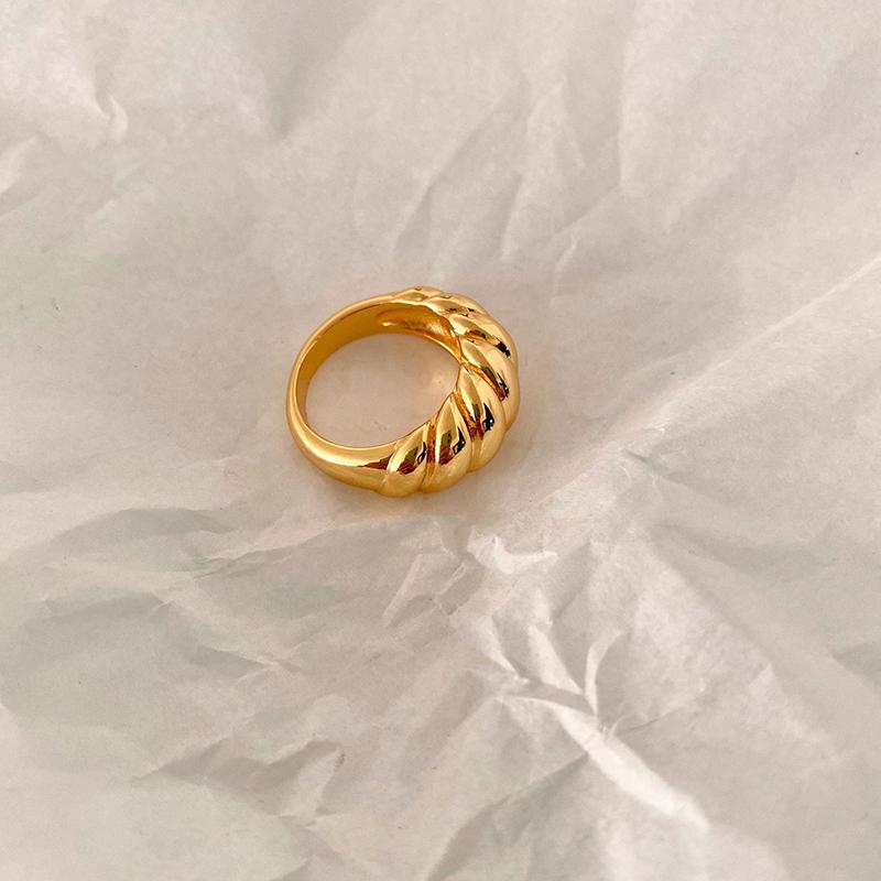

Croissants Europe Jewelry Cute Song Bread Texture Ring Fashionable Temperament Wild Ring