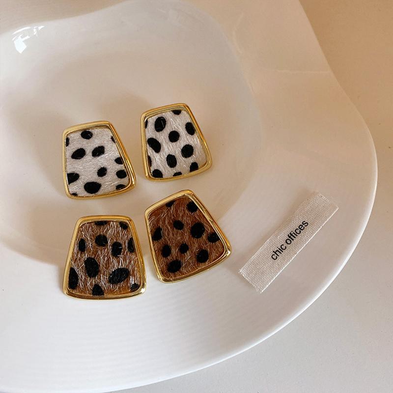 

GSOLD Vintage Geometric Rectangle Plush Leopard Print Stud Earring Multicolor Metal Square Earrings Party Women Jewelry Gift