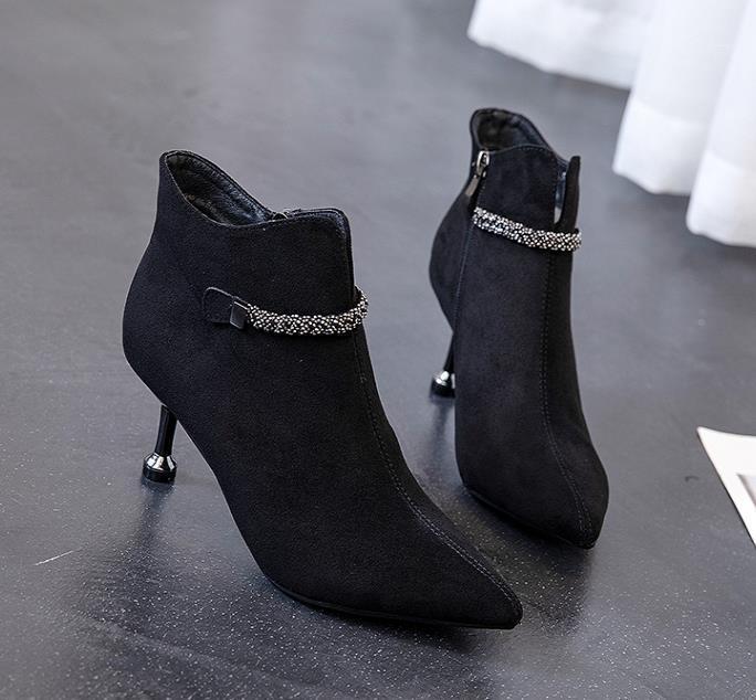 

6cm Small Heel Boots Women's High Heels 2021 Autumn And Winter Pointed Stiletto Bare Women's1, Beige