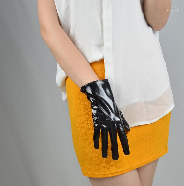 

Women's patent PU leather short leather gloves female runway fashion driving glove 21cm TB8571