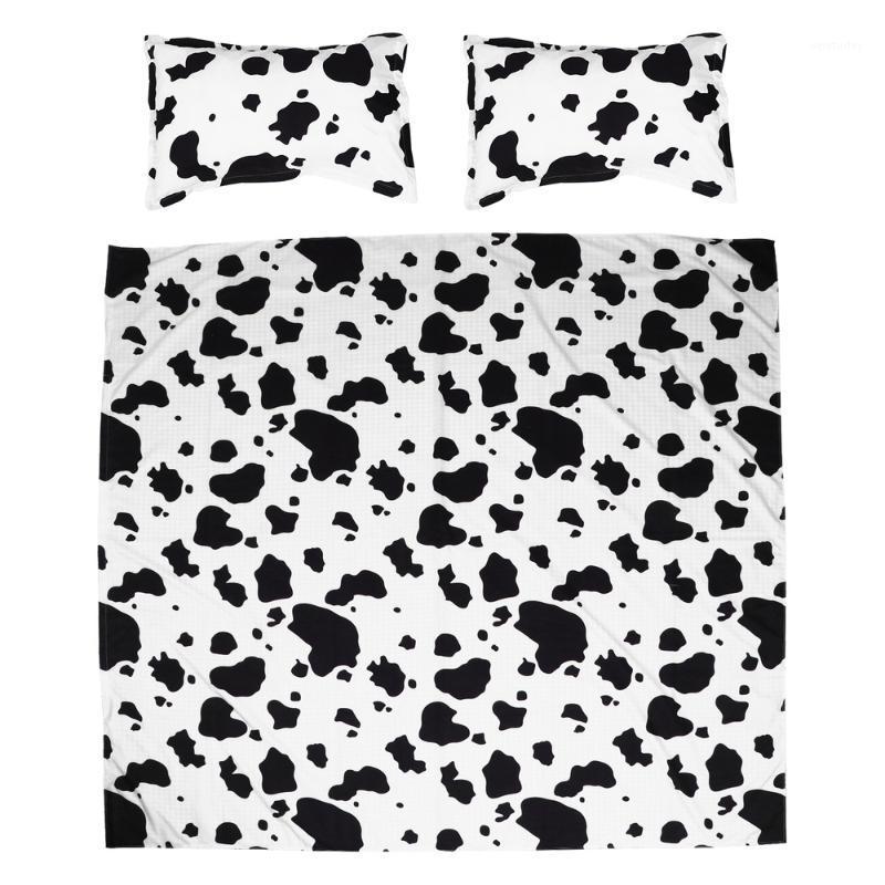 

3Pcs/Set Modern Bedding Set Cow Pattern Bedding Cover Set with Pillowcase1, Assorted color