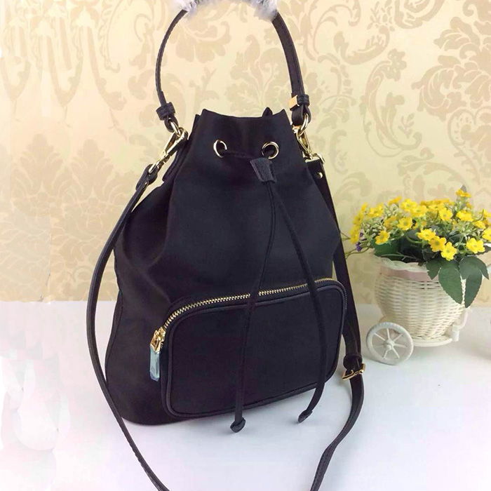 

Fashion Waterproof Canvas Drawstring pouch women Drawstring bag bucket lady messenger bag phone purse satchel chain shoulder bag handbag, No bags
