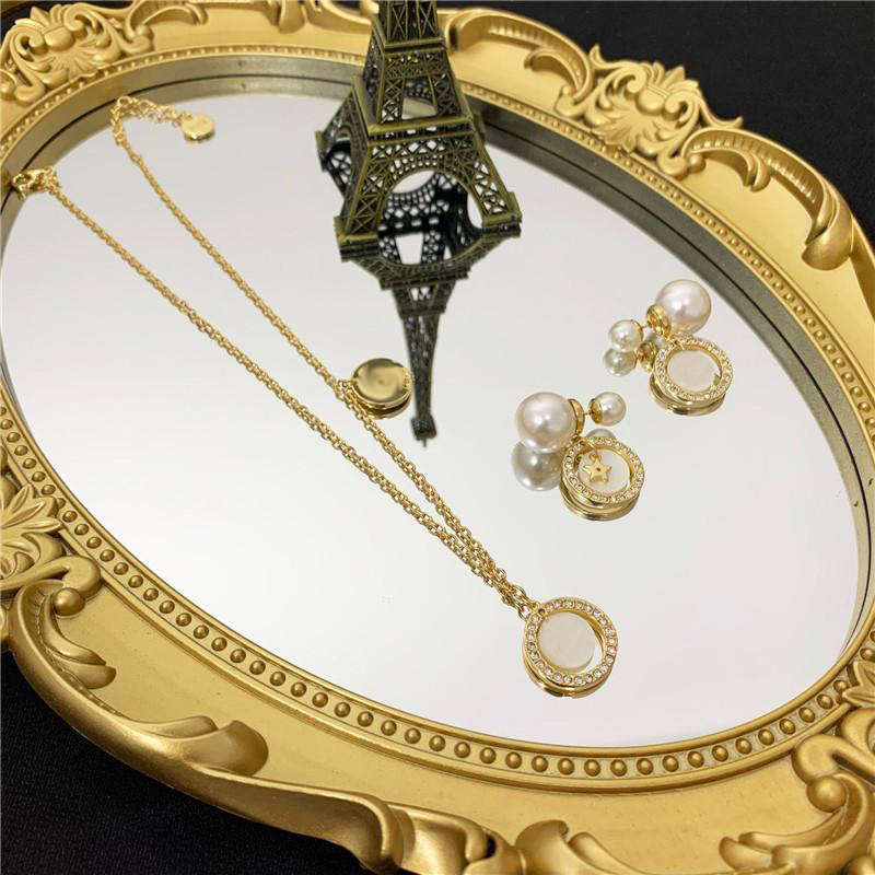 

Vintage Letter Shell Necklace Pendants Rinestone Pearl Star Stud Earrings Designer Pendants Earrings Women Jewelry Sets, As pic