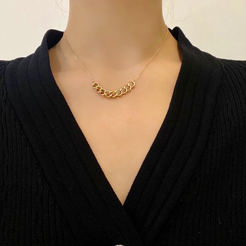 

Vogallery Fashion Gold Color Charms Pendant Necklaces Minimalist Jewelry Small Ring With Chain New year's accessories