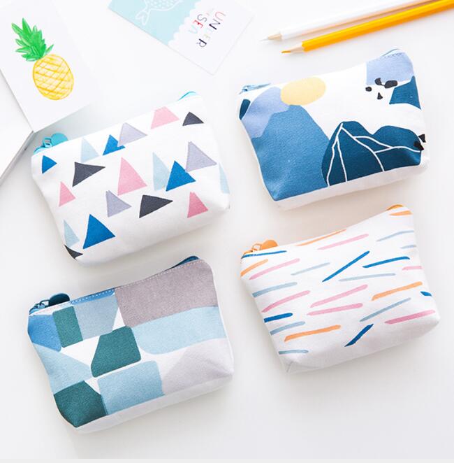 

50pcs Wallet Women Cute Mix Geometry Stripes Patten Letter Printing Zipper Coin Purses, Multi