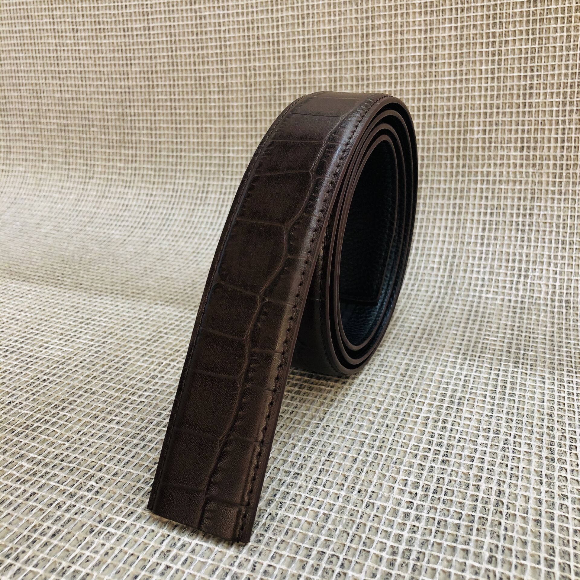 

latest belt comes into the market. All customers are welcome to purchase it, Customize