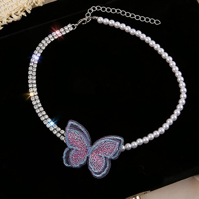 

Vintage Pearl Butterfly Pendant Necklace For Women Animal Cute Fashion Simple Wild Popular Choker Necklace Jewelry New Gifts