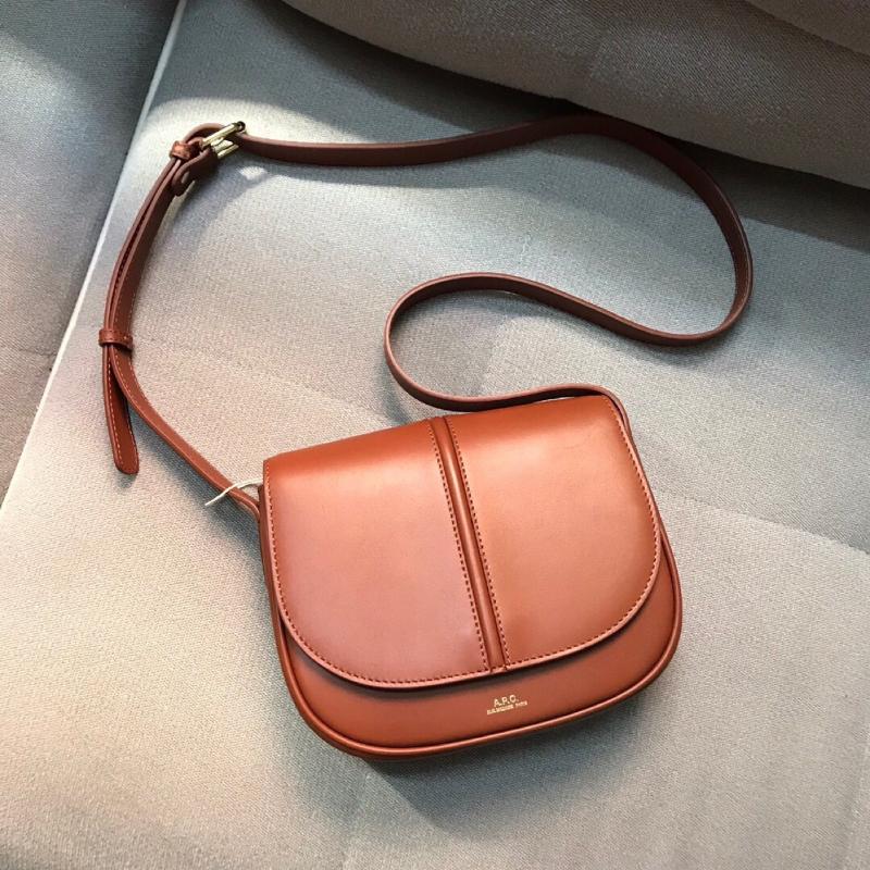 

Spot APC head leather women's Single Shoulder Messenger Bag European and American fashion leather women's bag, Black