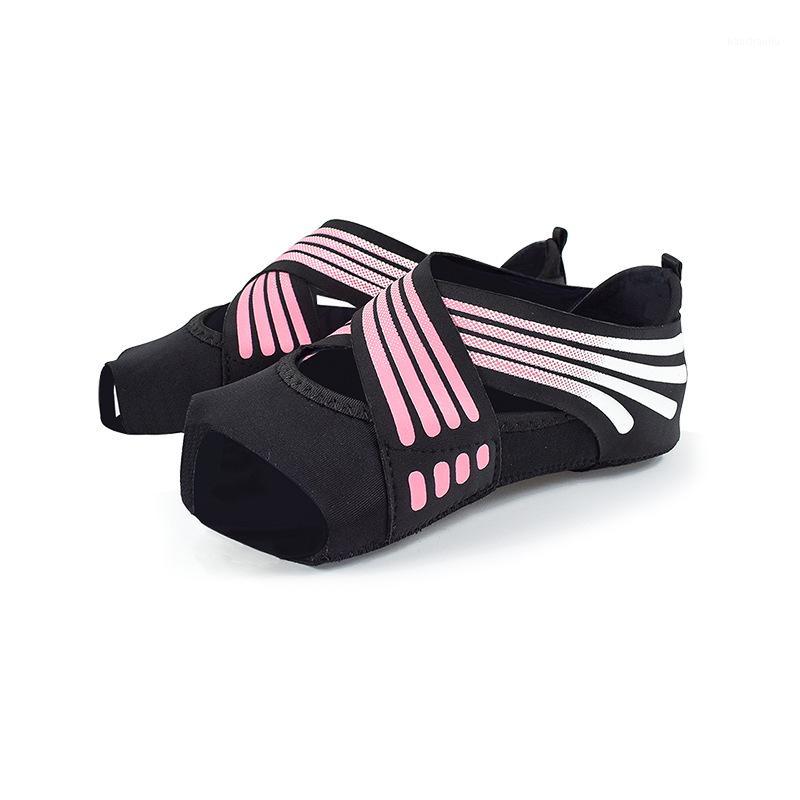 

Professional indoor Women Yoga Socks Half Toe Non Slip Ladies Massage Sport Socks Half-fingers Pilates Ballet Dancing1, Pink