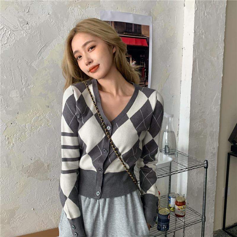 

Knitted Cardigan Girl Autumn/winter Grey Gadget Slim Long-sleeved Sweater Coat New V-neck Top Outwear Sweet Slim-Fit Short, Picture color