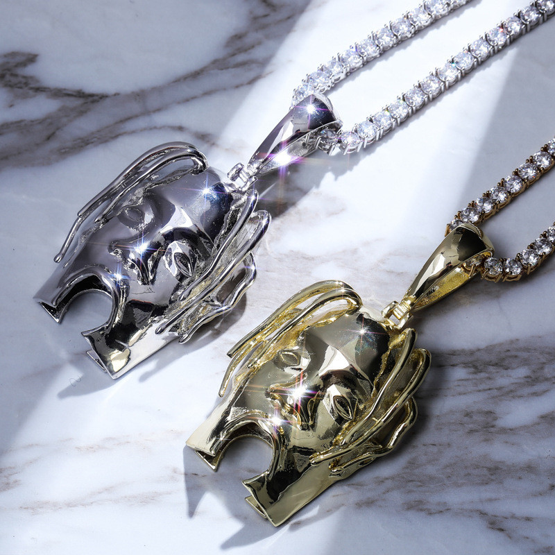 

Hip Hop Rapper Pendant for Female Gifts 2-size Fashion Rock Metal Necklace 2igi