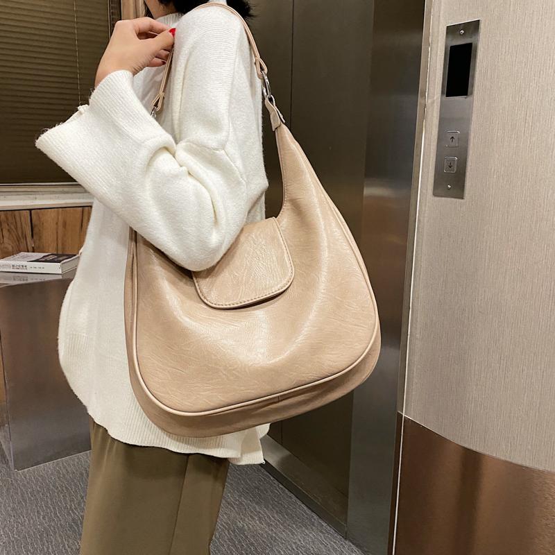 

Vintage PU Leather Shoulder Bags for Women 2021 High Capacity Hand Bag Lady Winter Trending Handbags and Purses, Black