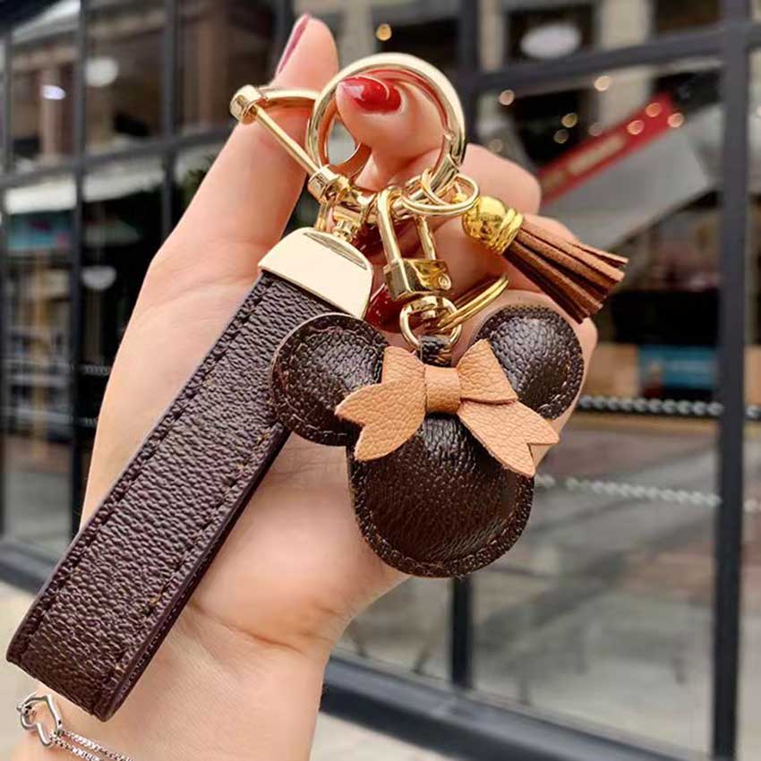 

2022 Keychain Key Chain Buckle Keychains Lovers Car Handmade Leather Men Women Bags Pendant Accessories