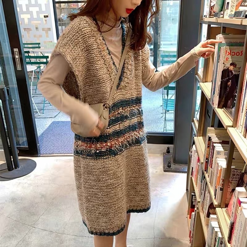 

Meados comprimento pulver solto e fino vestido malha retro de duas peas, Brown