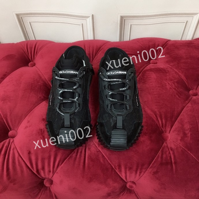 

Paris 17FW Triple S Clear Sole Men Casual Shoes boots Fashion Crystal Bottom White Black Pink Green Beige Purple Sports Outdoor Women Old Dad Shoe hc200907, 17